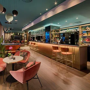 4* Hotell Nh Collection Touring